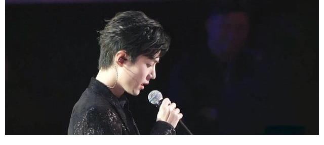 肖战|肖战电脑壁纸‖干干净净的帅哥，就是养眼