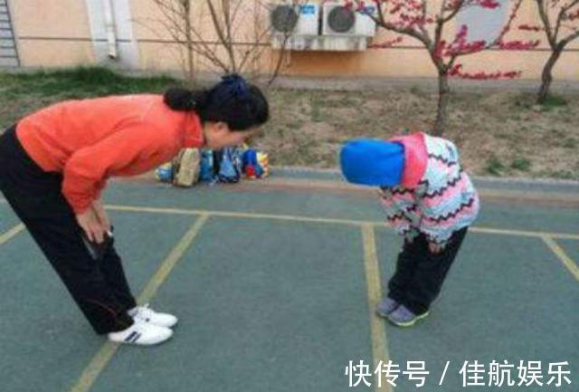 饭桌|宝妈带6岁儿子参加同学会,结束后却被踢出群,知道原因后悔不迭