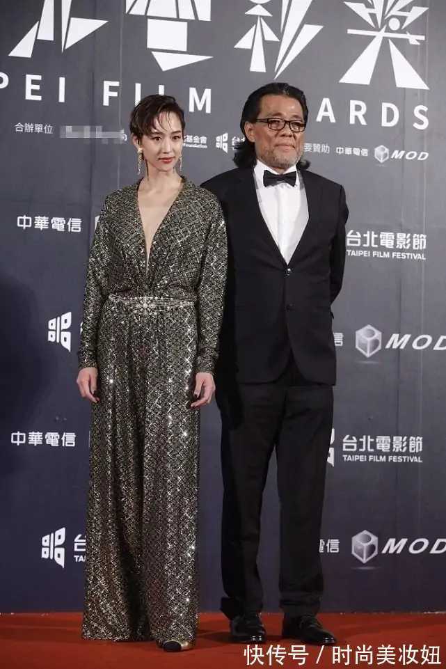 小姐姐|张钧甯这回造型太成功,穿深V连体裤又飒又美,连女生看了都心动