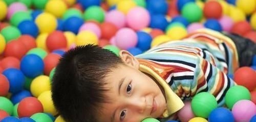 发号施令|男孩子身上有4个特征,长大想不成功都难,看看你家娃中了几条