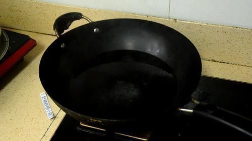 饺子皮|煮速冻水饺时,有人用冷水,有人用开水!教您正确做法,又嫩又滑