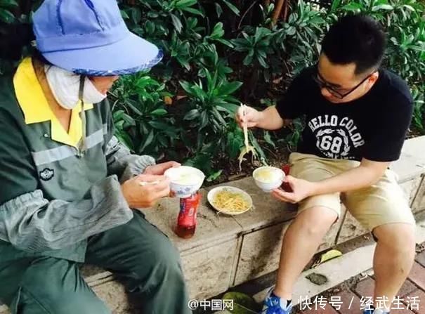 周国平|这个7岁鼓掌男孩火了：教育的终极使命，不是培养出100分的孩子