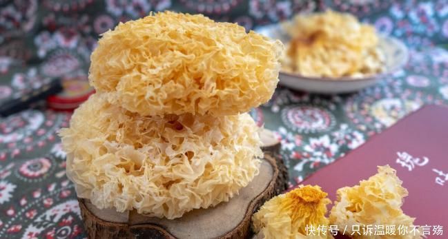 中年|银耳胶原蛋白丰富,多吃能美容养颜?医生:假的,当心越吃越丑