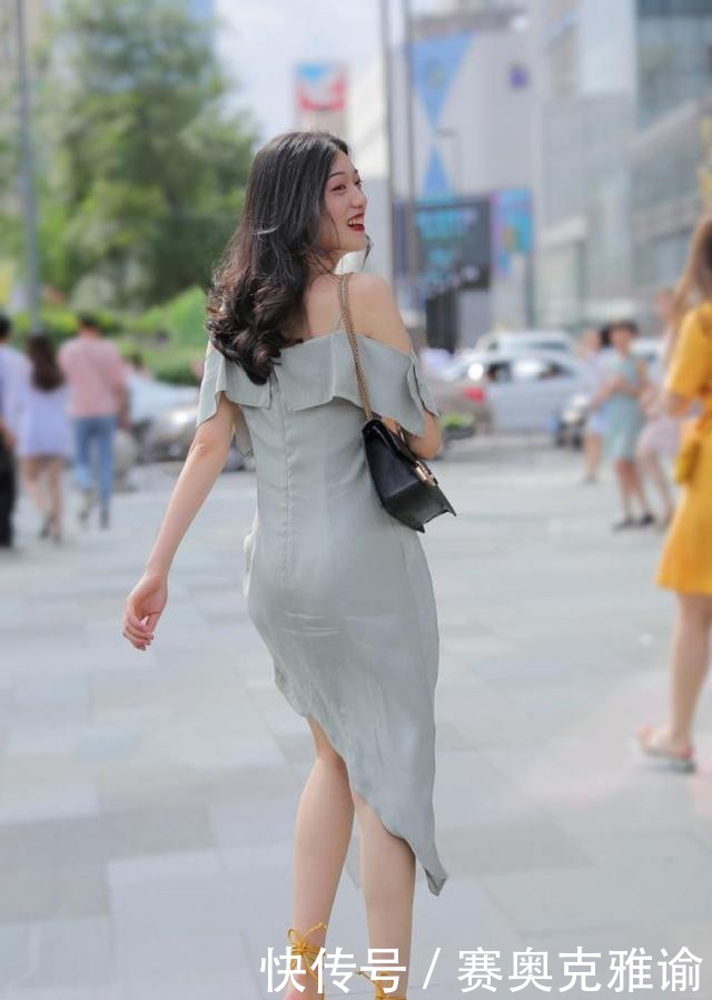 美感|搭配时尚吊带裙,造型优雅,彰显靓丽美感