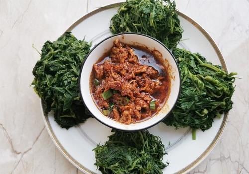 干豆腐|周末,家里来客人,做了一桌家常下酒菜,东北人看了肯定会流口水