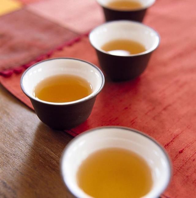  受损|肝脏不好，皮肤上会有五个信号，超过两个，提示肝脏功能已受损