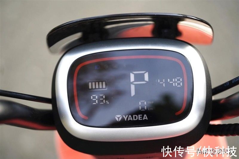 能连手机的电动车！雅迪冠能DV6评测：全能APP比钥匙还好用