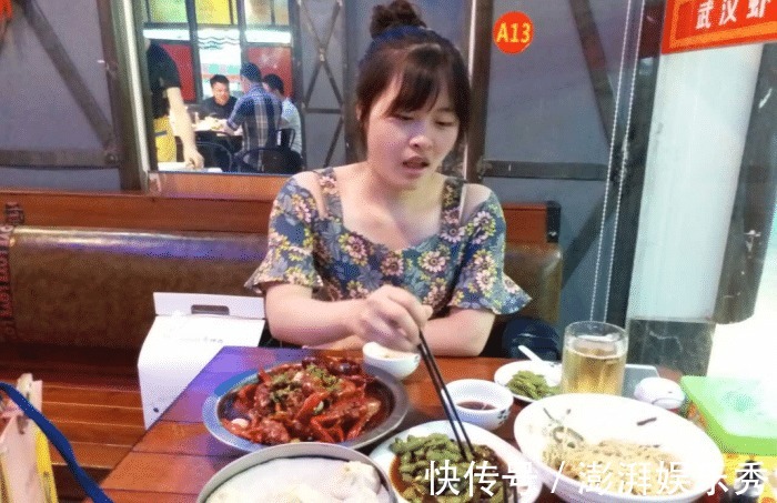 医生|25岁女子患有胃炎,一天三餐吃小米粥养胃,医生怒斥:简直是胡闹