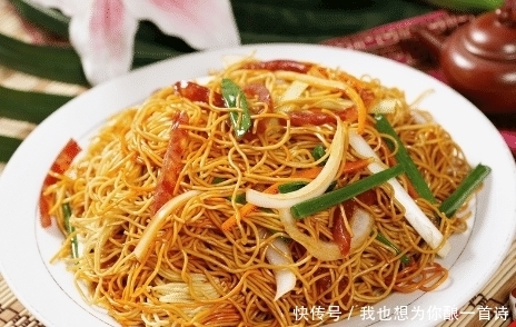 面条不要煮着吃!教你全新做法,咸香美味,Q弹爽滑,比肉还好吃!