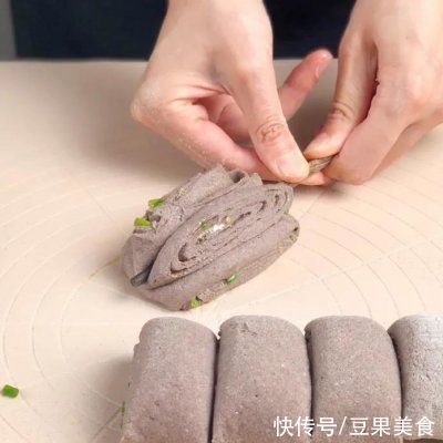 低升糖|万万没想到，让我爱上下厨的竟是黑全麦花卷