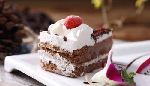 糖尿病患者|3种食物是“含糖大户”,糖尿病人若常吃,打再多胰岛素也无效果