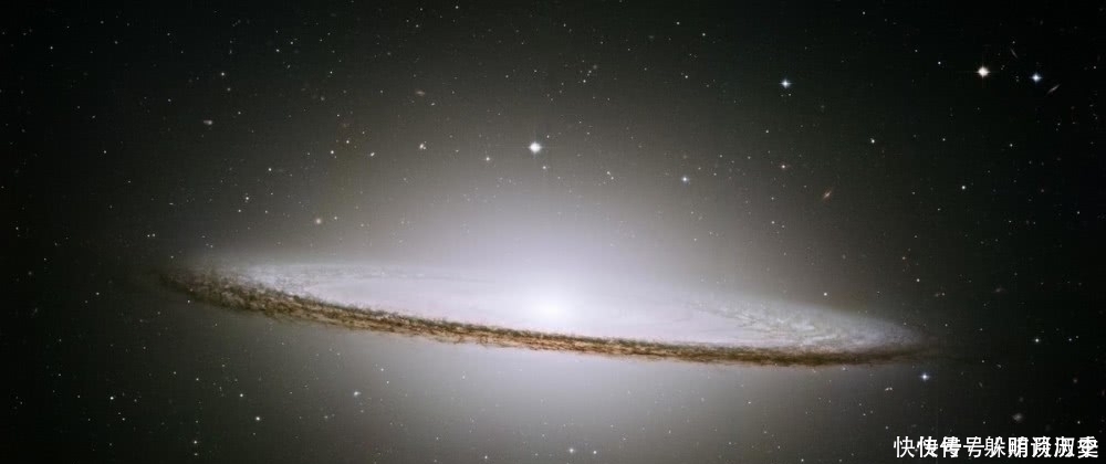 拉尼亚凯亚超星系团 银河系带着太阳系,每小时狂奔225万公里,为什么星空看起来一点都没变