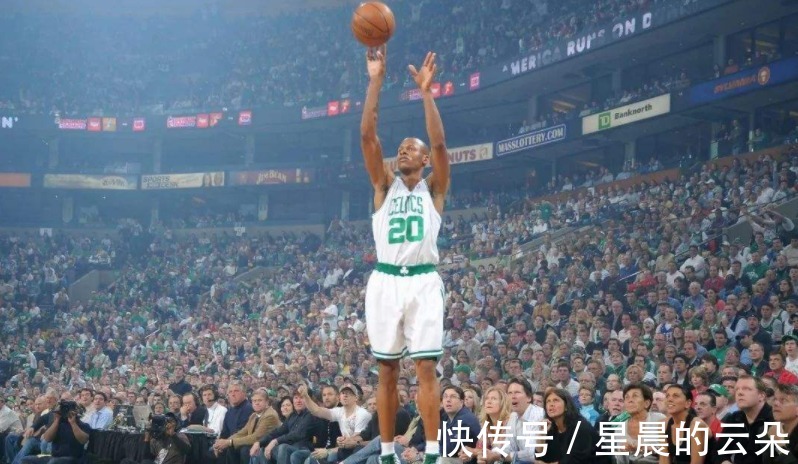 大鲨鱼|欧神仙评NBA历史最强阵容分卫科比中锋大鲨鱼，控卫令人没想到