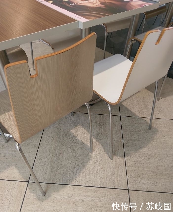 我们的生活|50个人性的国外设计,日本卫生间设计得太贴心,再也不怕丢东西