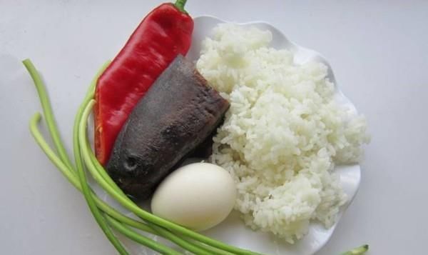 吃易|這菜是典型的“催老劑”,常吃易衰老,醫(yī)生的家屬很少吃,遠(yuǎn)離