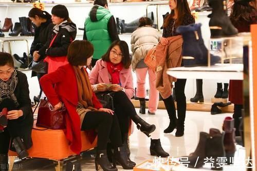 旅馆业|是否应该取消电商，以促进地方小商品经济？