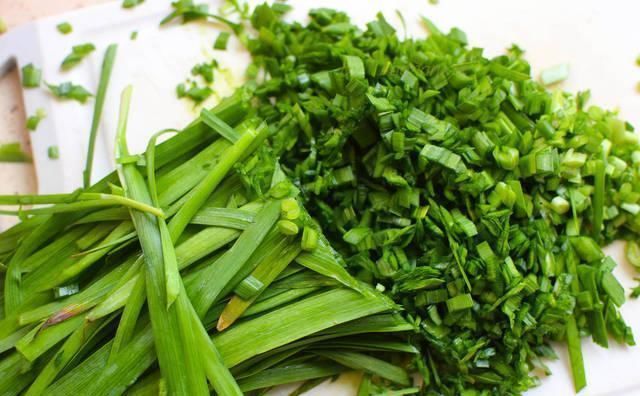 韭菜|做韭菜盒子,鸡蛋千万不能炒,这才是正确做法,韭菜鲜美鸡蛋软嫩