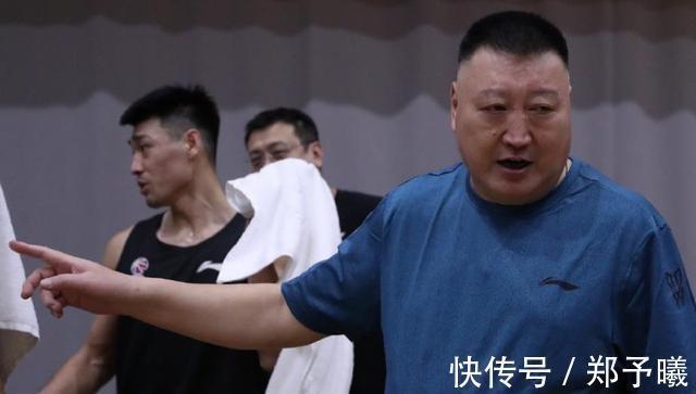 杨学增|再交学费,山西男篮不敌全华班!不慌不忙,杨学增相信队员能更好
