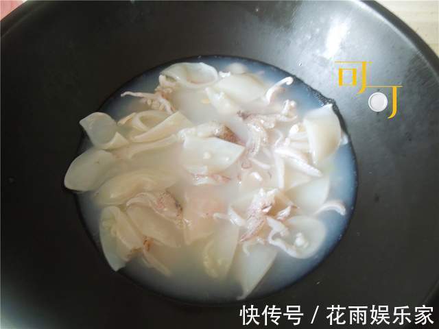 步骤|炒鱿鱼怎么处理才能又脆又嫩配合这两种蔬菜口感温和，营养均衡