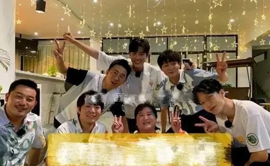 肖战空降《演员》决赛,观看人数飙升千万,国内外粉丝热泪盈眶