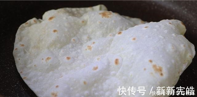 手把手教你做烙馍，烙时不用1滴油，吃的时候才叫香，柔软又筋道