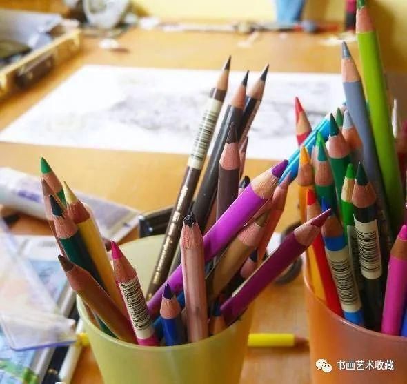  美女|一匹马画了16年！美女学渣逆袭成功，坚持下来很酷！