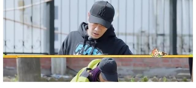 兩口子|《做家務的男人》丁子高蹬三輪載楊千嬅，上演經典名場面，甜度爆棚！