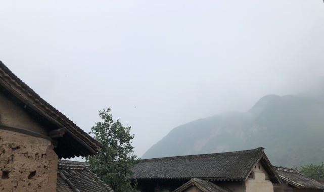 瓦片|俗话说“屋内添瓦,房倒屋塌”,为何不能在屋内添瓦