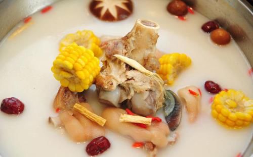 牛奶|喝骨头汤能补钙？试试这些补钙食物，选择最合适的补钙方式