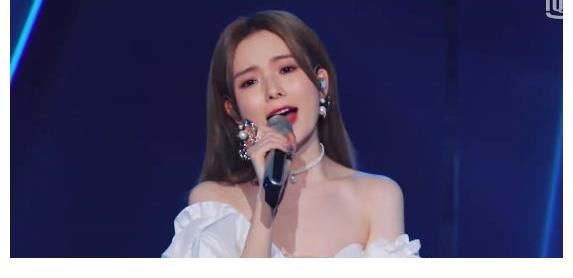 《爆裂舞臺》安崎無懸念冠軍，陳卓璇滿分陪跑，放棄舞美安靜唱歌