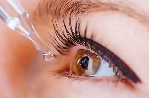 睿智|4岁儿子误将502滴进眼睛,妈妈一个举动挽救孩子,医生:睿智