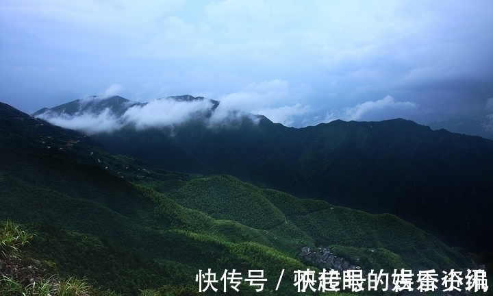 定风坡&苏轼最著名的一首《定风波》,全篇都是名句,读懂就是明白了人生