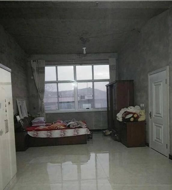 毛坯房|婆婆装修婚房只花5万块，感觉效果跟毛坯房差不多啊