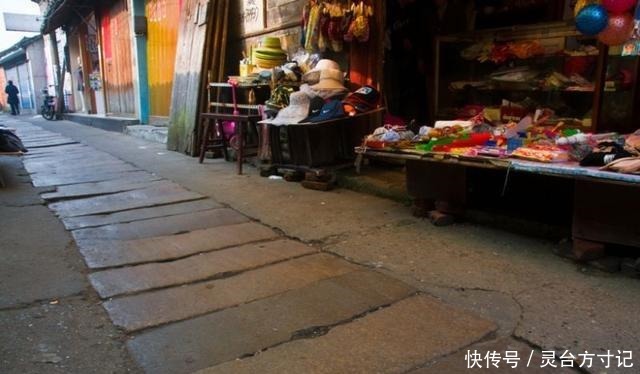 曾是扬州繁华的千年古镇，长约四华里的老街，如今却破败不堪