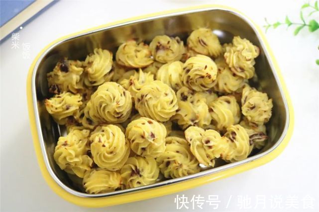 土豆别总炒着吃了,试试这个做法,孩子一口一个,直夸好吃