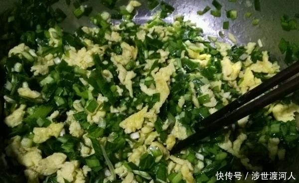 韭菜馅饺子,最好不要放两种调料,不仅不能调香还会变难吃