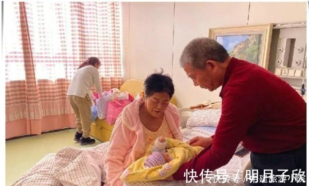 宝妈|67岁奶奶高龄产女,如今年轻20岁,3条月子秘籍宝妈学起来