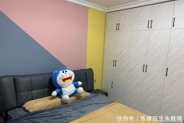 空间|128平新房，入户无玄关，设计特到位，半点空间不浪费，很实用