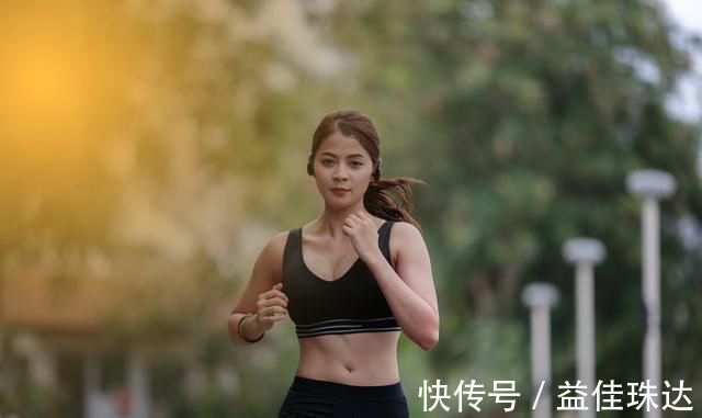 身体|减肥别只看体重！当身体出现这5个信号，意味着你正在瘦下来