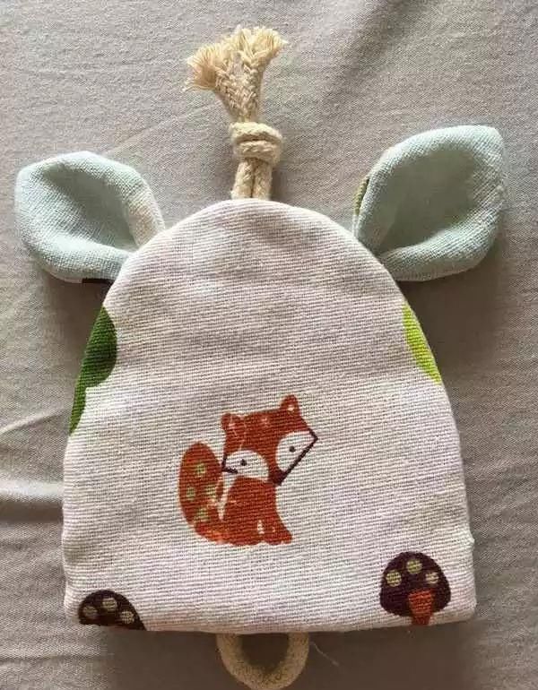 旧物改造旧衣服只能扔掉除了可以捐赠,还可以这么做隔壁小孩看到都抢着要