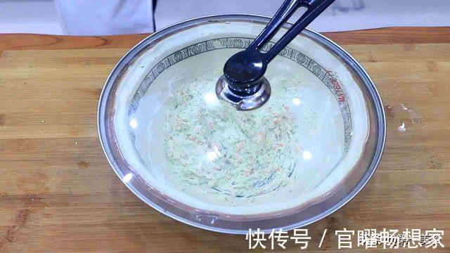 面团|馒头创新做法,不用揉面,搅一搅直接上锅蒸,做出的馒头暄软好吃