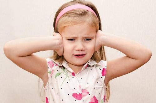 就医|“妈，那个娃娃会眨眼”，宝妈以为女儿说胡话，几天后急忙就医