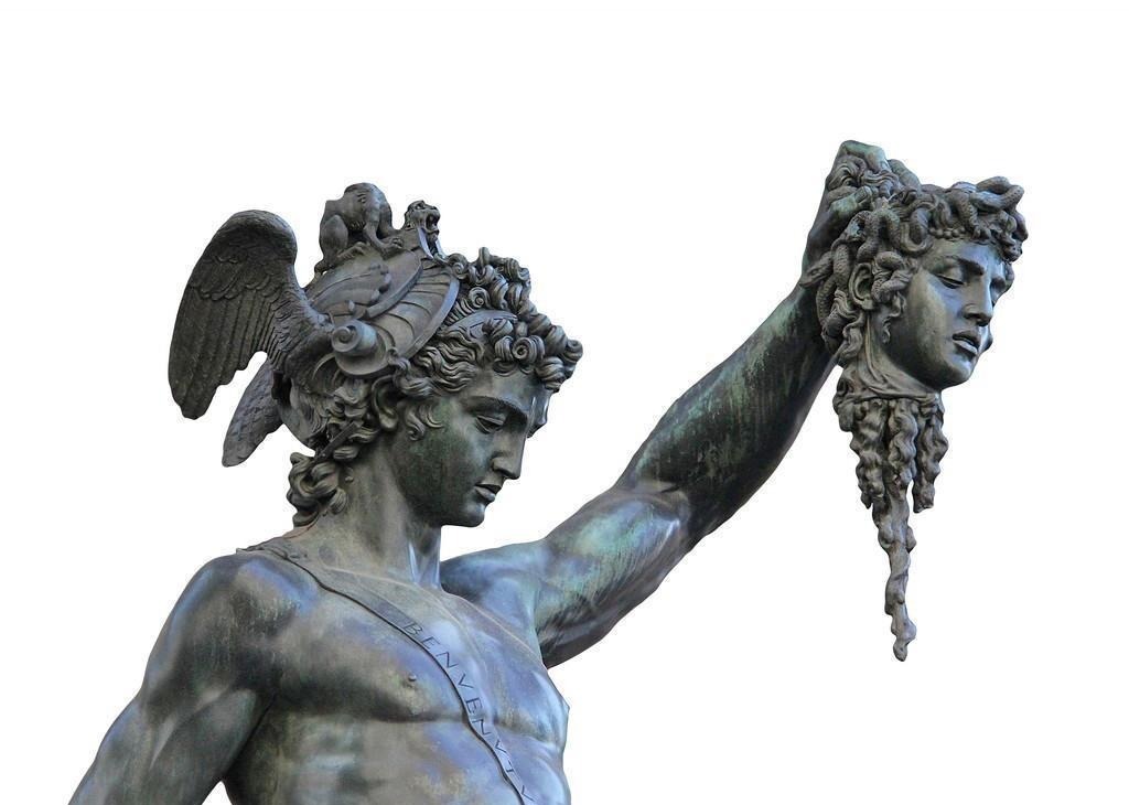 面目可憎|蛇发女妖美杜莎:一看她的眼睛就石化,美貌招来的祸患和诅咒