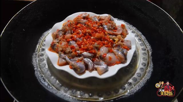 剁椒蒸牛蛙最好吃的做法,简单美味又下饭,看看你喜欢吃不
