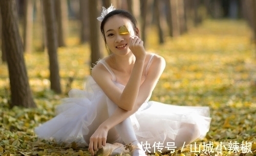 本文系$七绝十四首:且喜秋风知我意,万里相思共月明