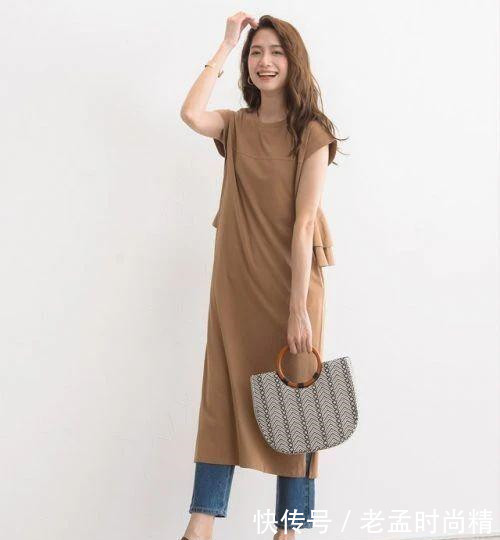 日本|日本女生的精致穿搭,运用极简主义的穿搭美学,穿出一身气质