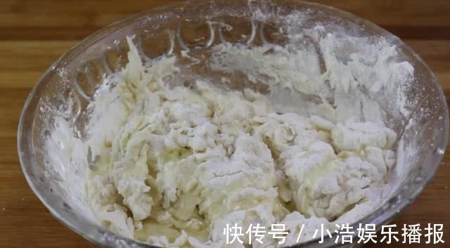 手抓饼|自从学会这道面食,我家天天做着吃,比包子油条都好吃,超简单