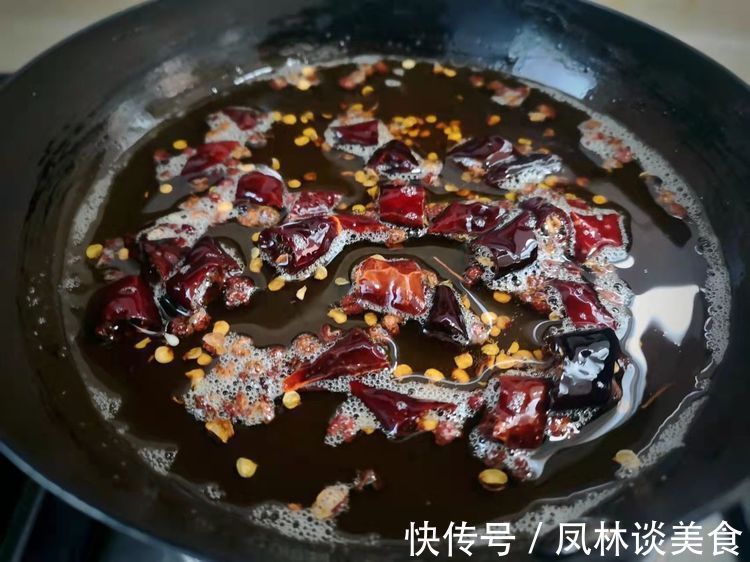 咳嗽|咳嗽最怕这个菜,碰到多买一些,坚持吃几次,止咳化痰比吃梨管用