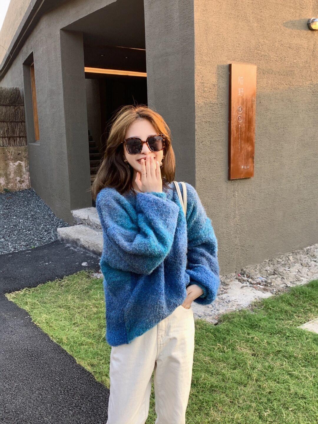 百搭 这些才是“毛衣”的高级穿法,柔软舒适又百搭,轻松穿出气质美