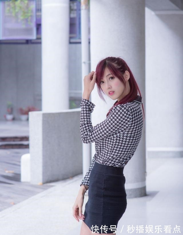 包臀短裙 格子衬衫搭配包臀短裙,展现纤细双腿,让自己更加具有时尚潮流范!